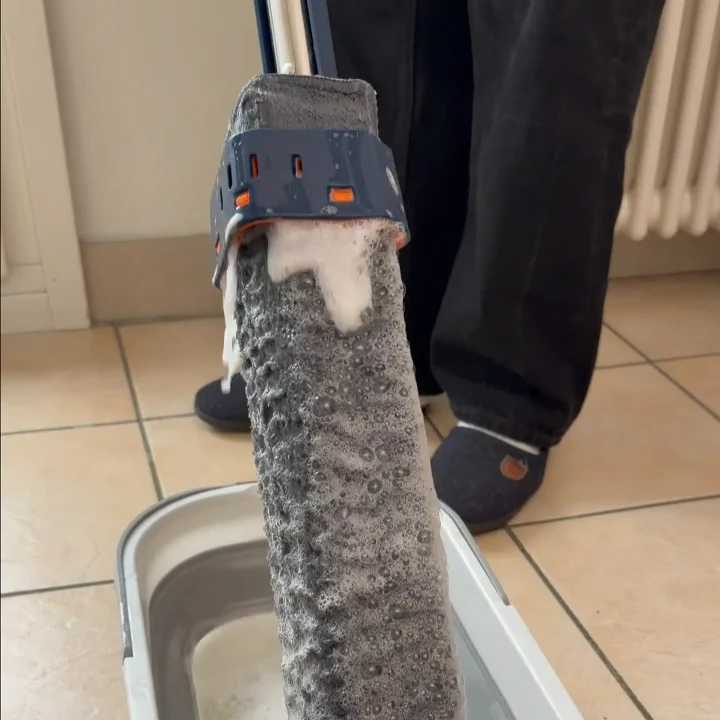Balai de nettoyage avec système d'essorage intégré - Image 6