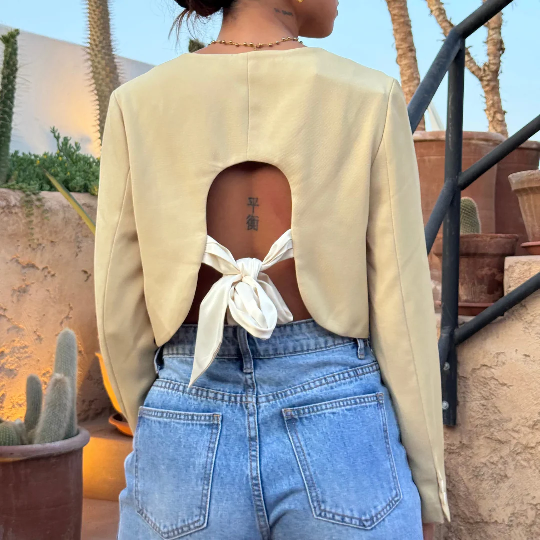 Blouse avec dos élégant et nœud - Image 5