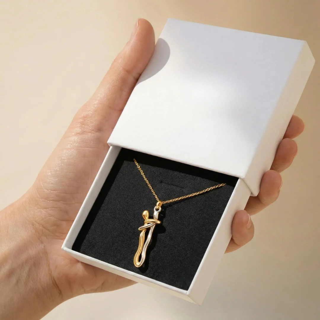 Collier étreinte symbolique élégant - Image 14