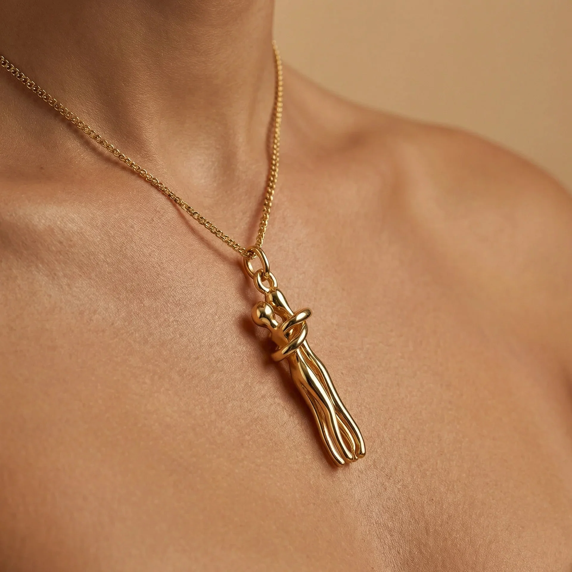 Collier étreinte symbolique élégant - Image 7