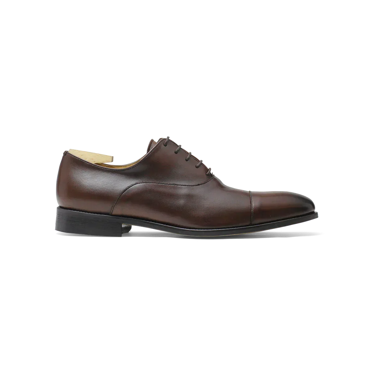 Élégance et Confort : Notre Collection de Chaussures en Cuir