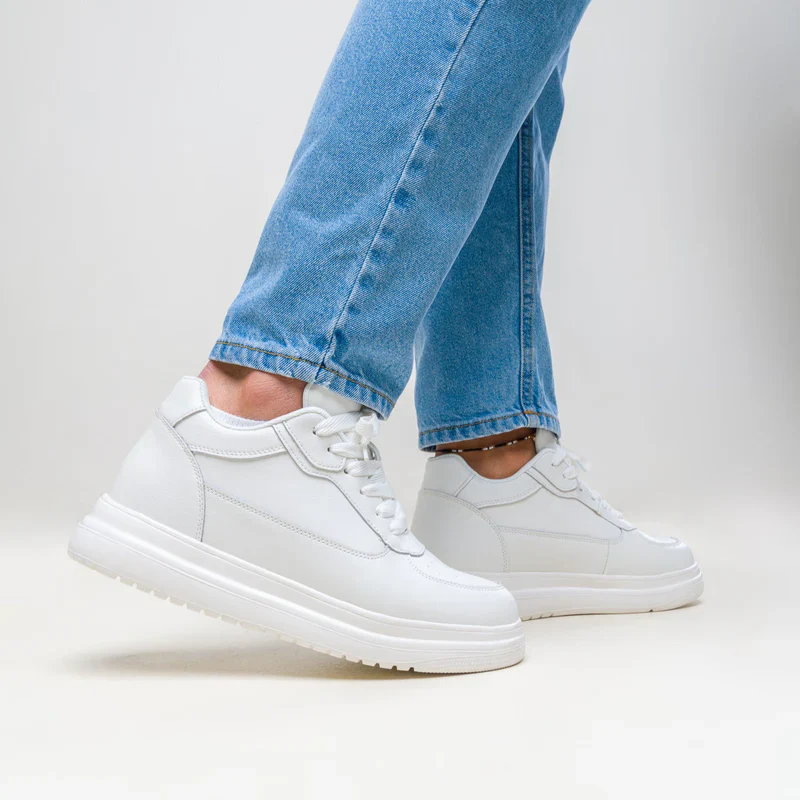 Sneaker de confort avec rehaussement discret - Image 10