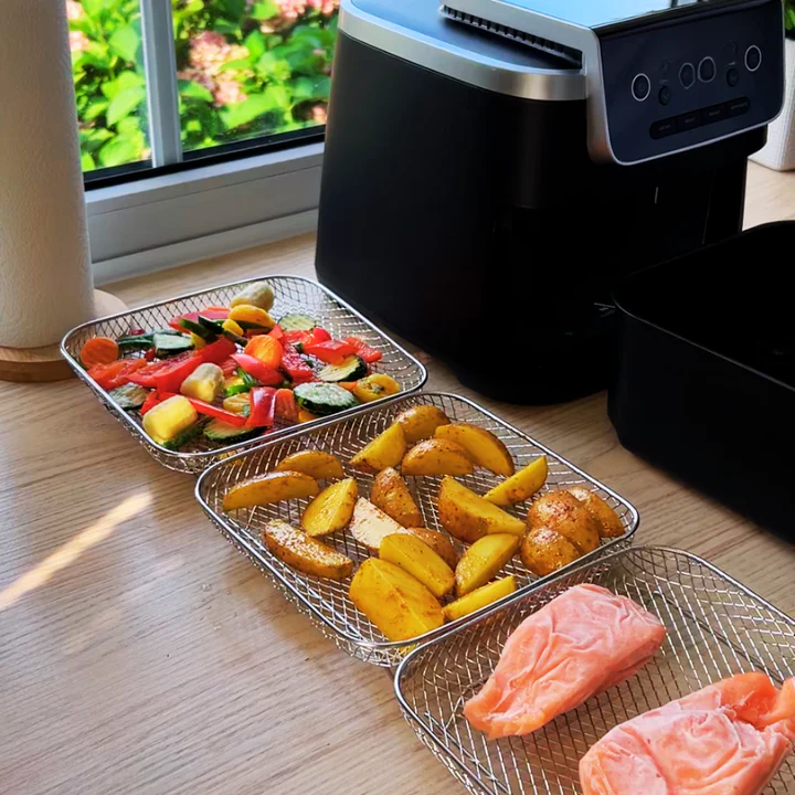 Lot de 3 paniers empilables compatibles Airfryer® + 2 pinces - Image 3