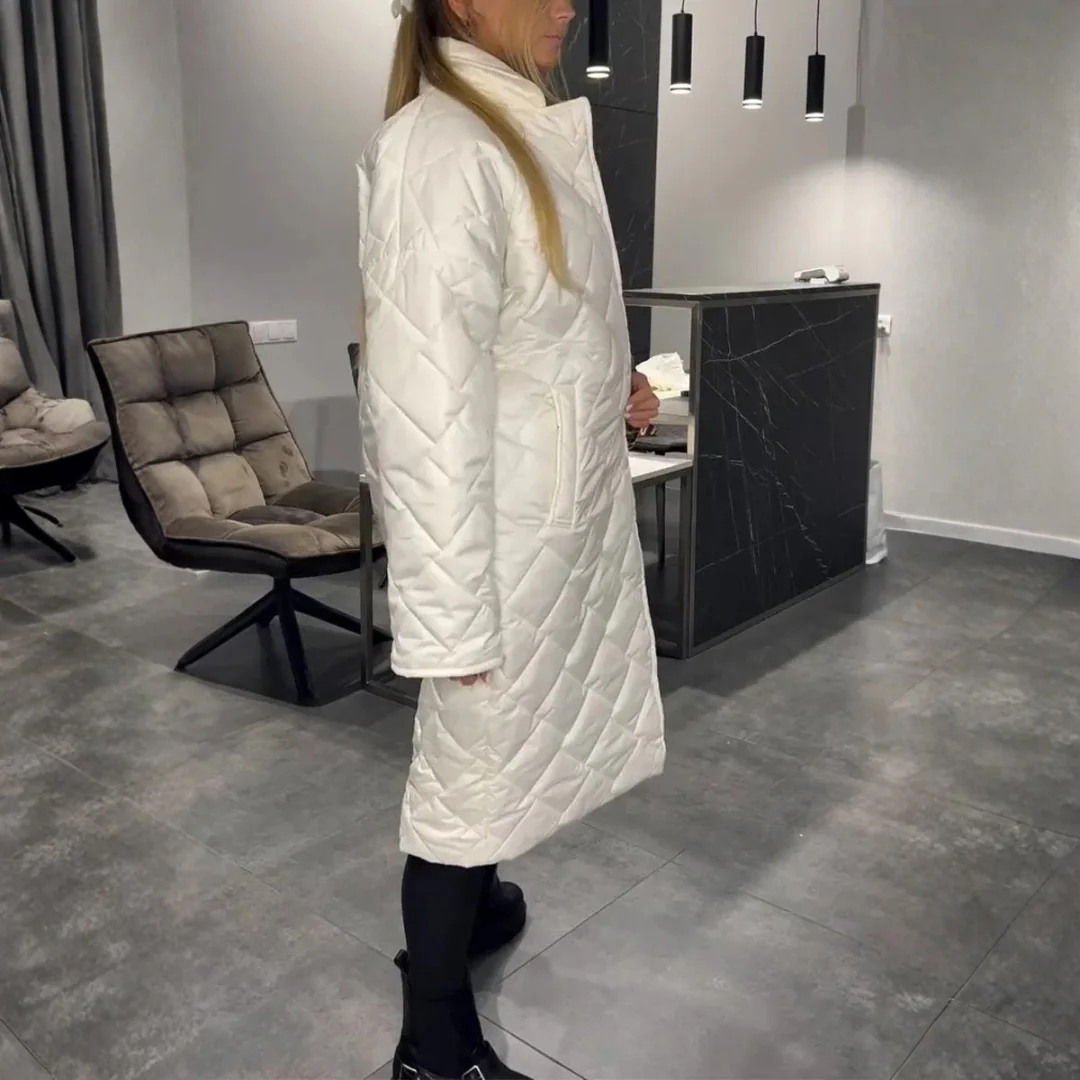 Manteau matelassé élégant avec doublure intérieure léopard discrète - Image 5